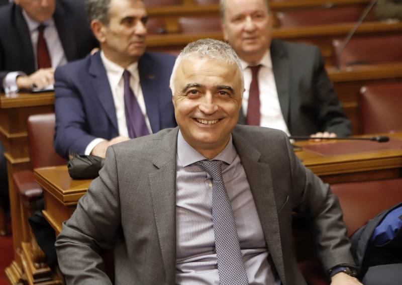 Τη συνέχιση της λειτουργίας του ΔΙΕΚ Βοηθών Νοσηλευτριών του Νοσοκομείου Βέροιας ως έχει, ζητάει ο Τσαβδαρίδης