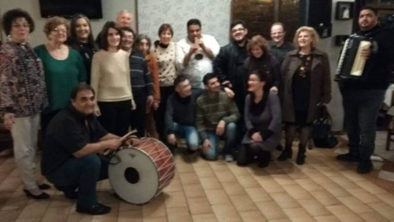 Χαρούμενο αποκριάτικο απογευματινό από το Υφάδι