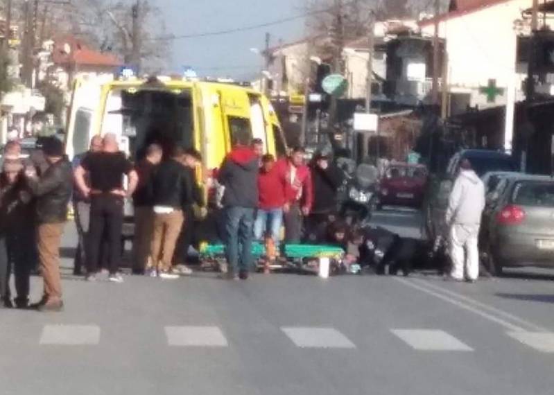 Μηχανή μεγάλου κυβισμού συγκρούστηκε με αυτοκίνητο στο Μακροχώρι