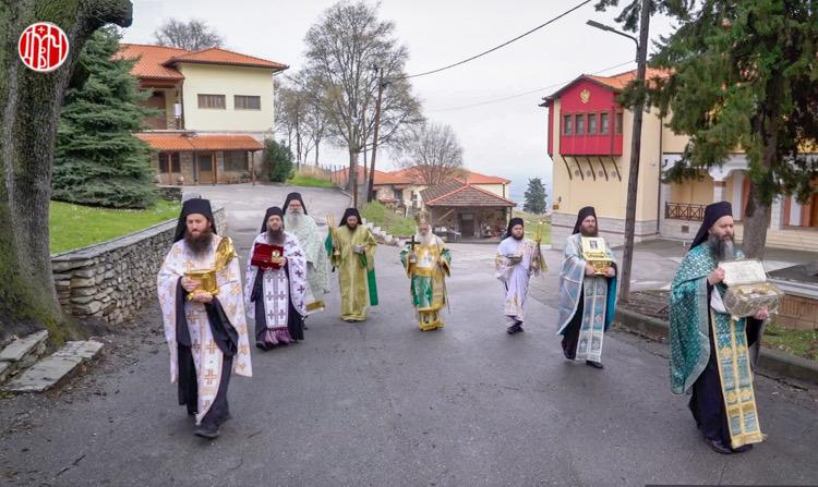 Ιερά Λιτανεία στην Ι. Μ. Παναγίας Δοβρά Βεροίας υπέρ καταπαύσεως της πανδημίας (ΒΙΝΤΕΟ)