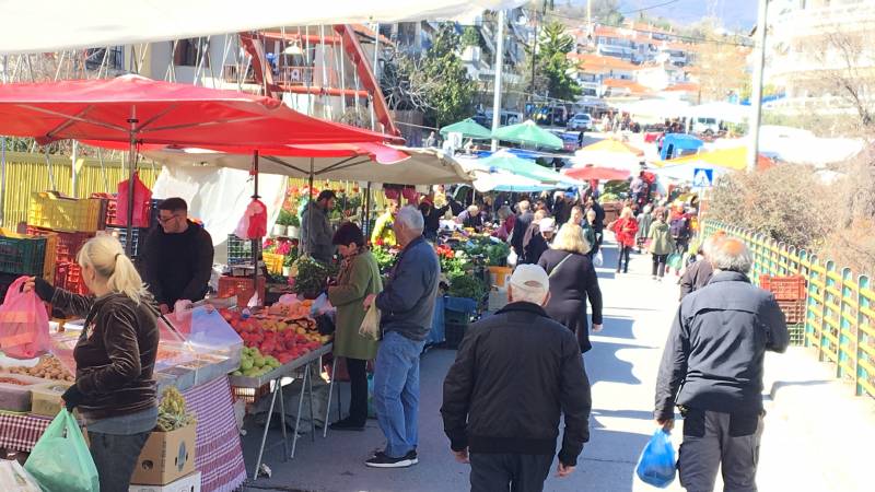 Διανομή μασκών στους πωλητές λαϊκών αγορών