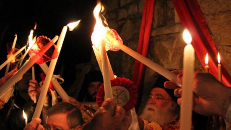 Δεν θα μεταφερθεί σε ενορίες το Άγιο Φως