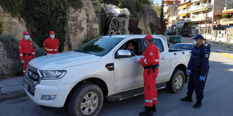 Διανομή ενημερωτικών εντύπων για τον κορονοϊό έκανε ο Ερυθρός Σταυρός Νάουσας