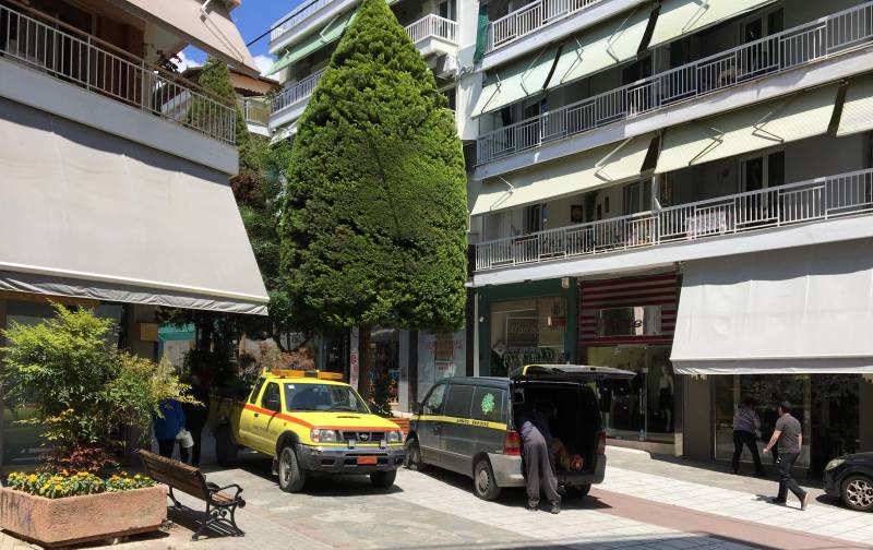 Φρόντισαν τους χώρους πρασίνου στον πεζόδρομο της Βέροιας