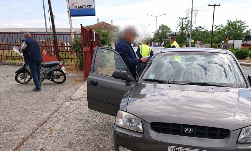 Βέροια: Σύγκρουση ΙΧ με δίκυκλο στην οδό Θεσσαλονίκης