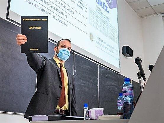 Διδάκτωρ Φαρμακευτικής στον τομέα της αντικαρκινικής έρευνας ο Βεροιώτης Αντώνης Τροχόπουλος