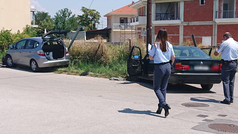 Τροχαίο με σοβαρές υλικές ζημιές στο Εργοχώρι (φωτογραφίες)