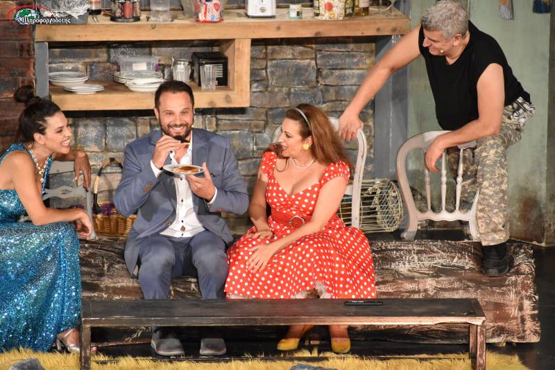 Πρεμιέρα στο Άλσος με την κωμωδία «Προσοχή ο φίλος δαγκώνει» (φωτογραφίες, βίντεο)