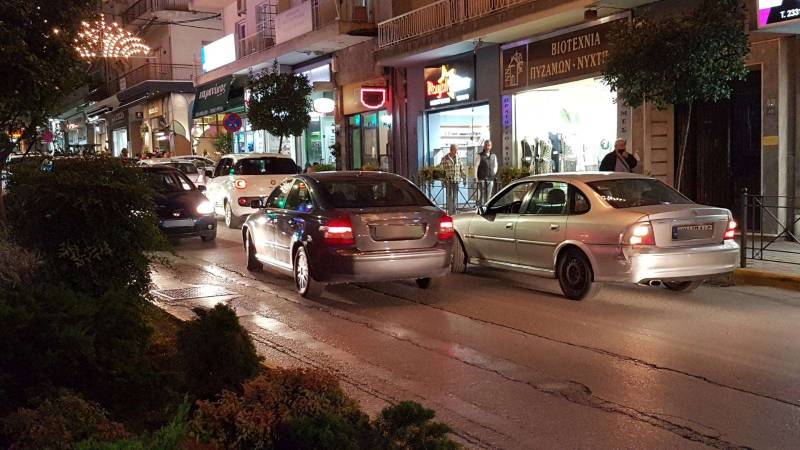 Βέροια: Κυκλοφοριακή συμφόρηση από “αβαρία” αυτοκινήτου