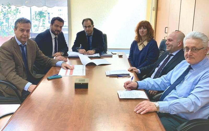 Με πρωτοβουλία Μπαρτζώκα και Γκυρίνη καινούριος σχολικός εξοπλισμός σε πολλά σχολεία της Ημαθίας