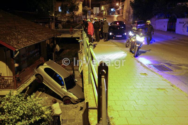ΙΧ προσγειώθηκε σε μπαλκόνι στην Βέροια