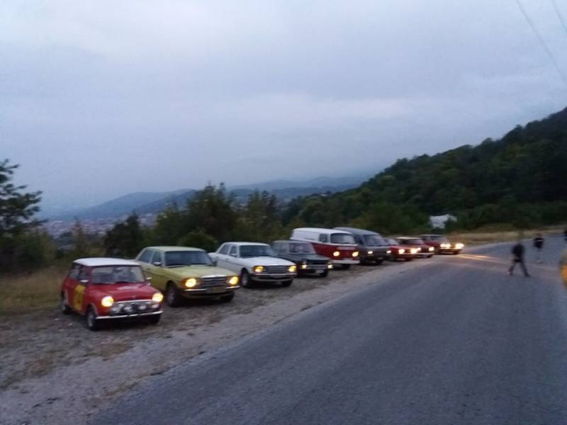 Ξεκίνησαν τις φθινοπωρινές εξορμήσεις οι Φίλοι Κλασικού Αυτοκινήτου Βέροιας
