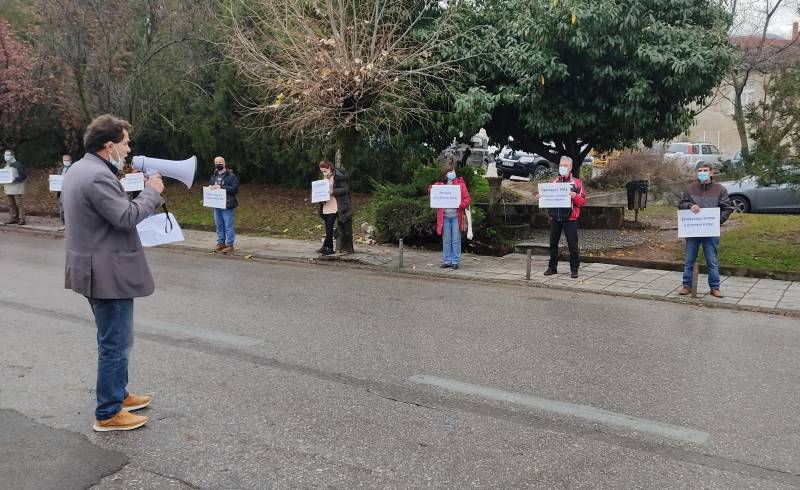 Κινητοποίηση στο Νοσοκομείο πραγματοποίησε το Εργατικό Κέντρο Νάουσας – Τα αιτήματα