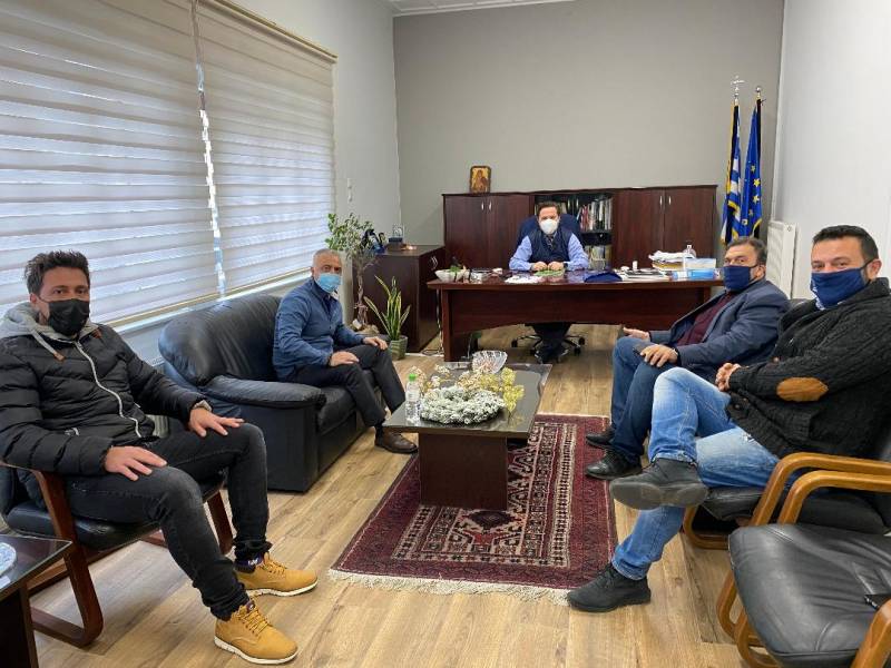 Τις αναπτυξιακές προοπτικές του Δήμου της Νάουσας συζήτησαν Τσαβδαρίδης – Καρανικόλας