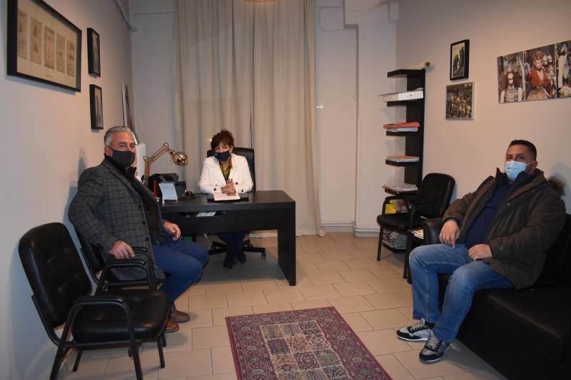 Συνάντηση της Φρόσως Καρασαρλίδου με εκπροσώπους των Κοινοτήτων του Δήμου Νάουσας