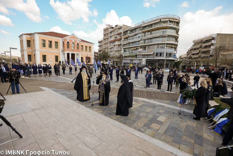 Με δοξολογία και κατάθεση στεφάνων γιορτάστηκε η 25η Μαρτίου στην Βέροια