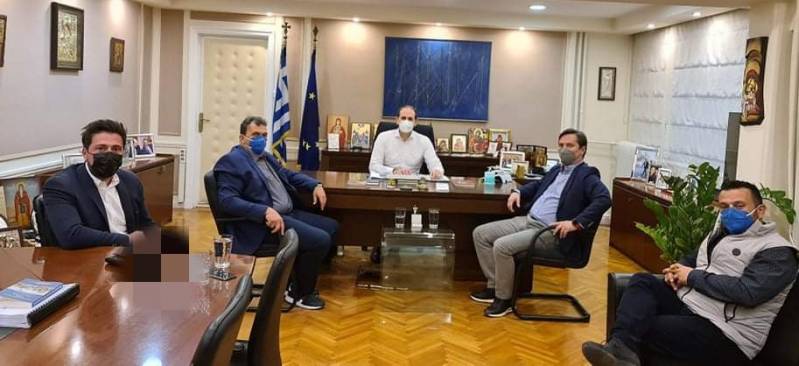 Με τον Υφυπουργό Οικονομικών Απ. Βεσυρόπουλο συναντήθηκε ο δήμαρχος Νάουσας