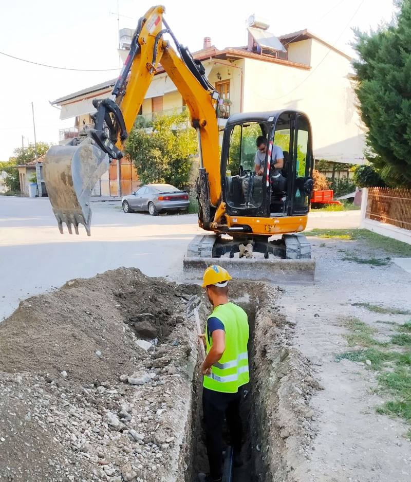 Βέροια: Εργασίες εκσκαφής φυσικού αερίου στις οδούς Ανδρούτσου και Μαυρογένους