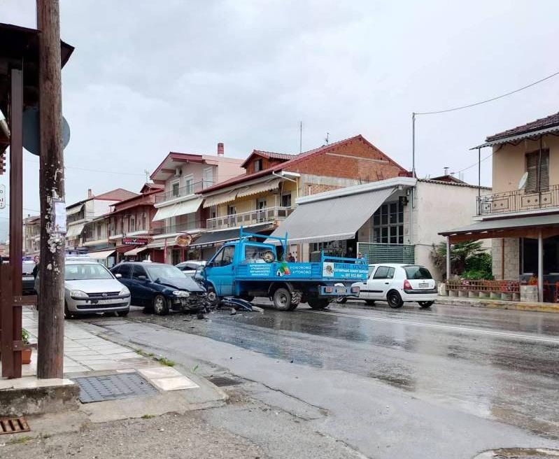 Τροχαίο ατύχημα στο Μακροχώρι