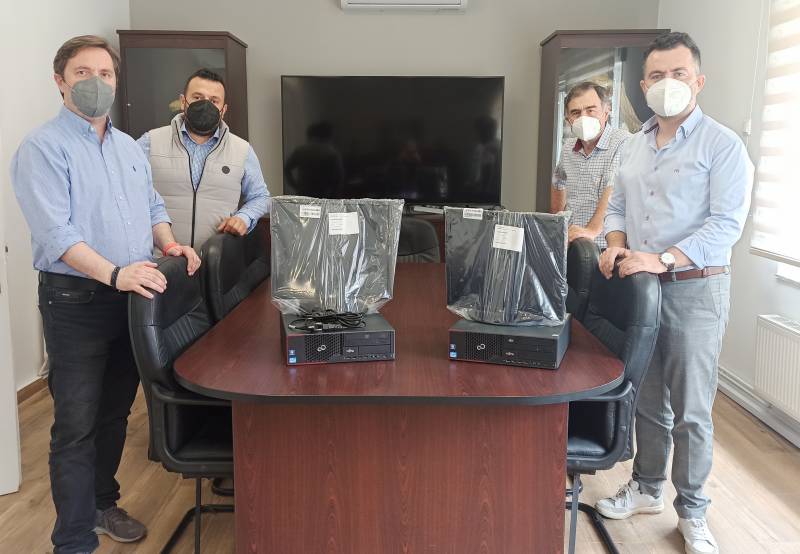 Δωρεά υπολογιστών στον Δήμο Νάουσας από το «Κέντρο Δια Βίου Μάθησης – ΕΚΕΔΙΜ Θεοχαρόπουλος»