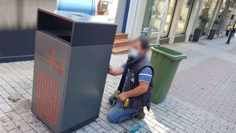 Βέροια: Νέοι κάδοι στην πεζοδρομημένη αγορά