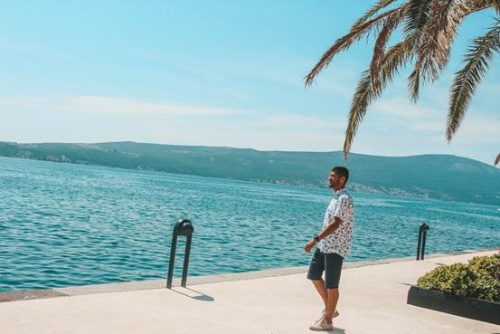 Διαθέσιμος από σήμερα ο Ψηφιακός Βοηθός Τεχνητής Νοημοσύνης για τις διακοπές στην Ελλάδα