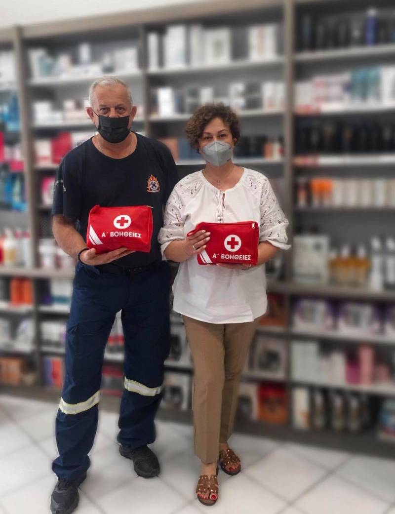 Με φαρμακευτικό υλικό ενίσχυσε την Πυροσβεστική ο Φαρμακευτικός Σύλλογος