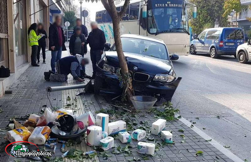 Νεαρή οδηγός έπεσε πάνω σε στύλο ηλεκτροφωτισμού στην Βέροια