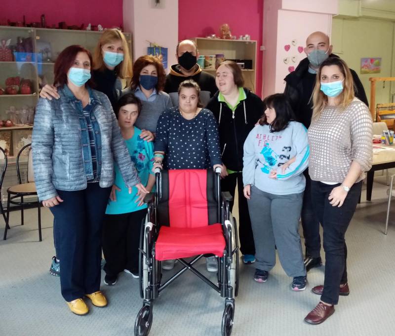 Μάζεψαν καπάκια για καλό σκοπό
