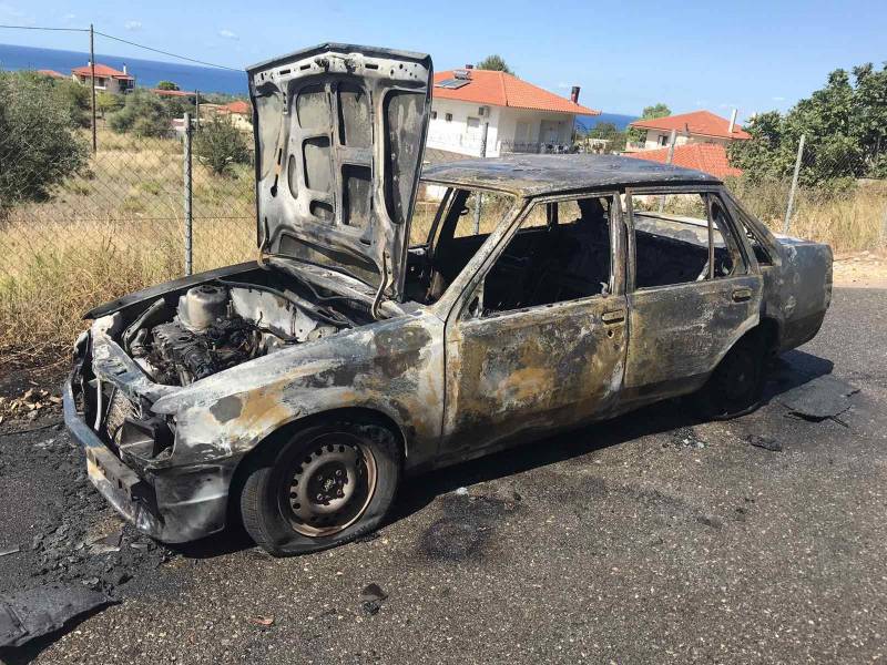Κάηκε αυτοκίνητο στην Αλεξάνδρεια τα ξημερώματα