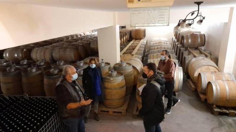 Οινολόγος γαλλικού περιοδικού σε οινοποιεία Ημαθίας
