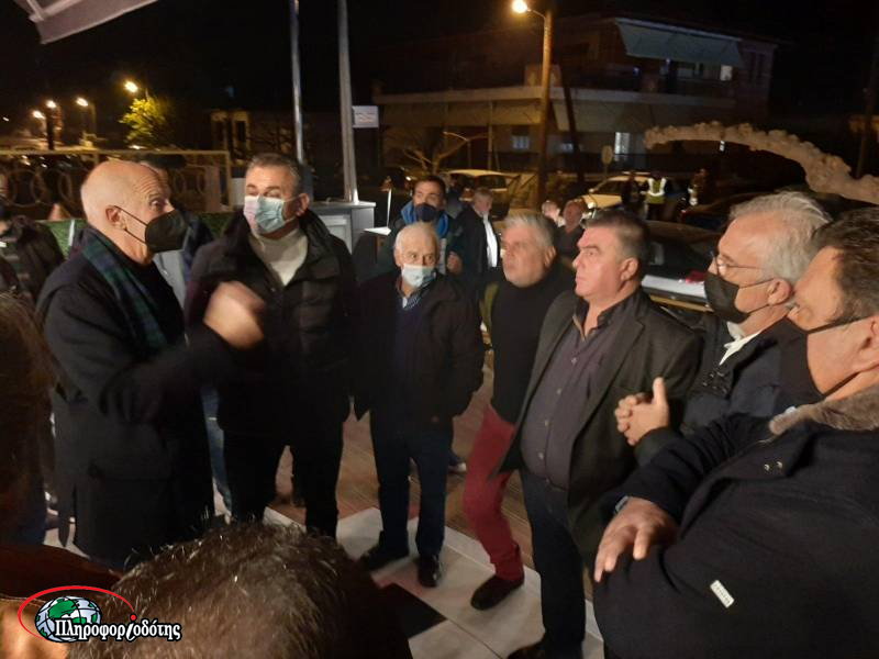 ΚΙΝΑΛ: 64 πρώην υπουργοί και βουλευτές του ΠΑΣΟΚ στηρίζουν Παπανδρέου – Στην λίστα και ο Θ. Γικόνογλου