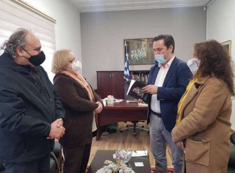 Συνάντηση Δημάρχου Νάουσας με την Πρέσβη και τον Γενικό Πρόξενο της Κούβας στην Ελλάδα
