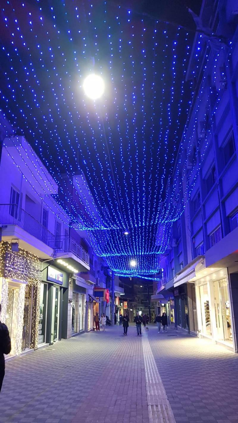 Παρατηρήσεις Παυλίδη για τον Χριστουγεννιάτικο στολισμό της αγοράς