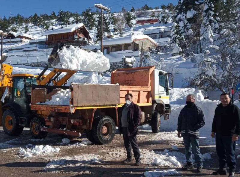 Συνεχίζει τον αποχιονισμό ορεινών δημοτικών διαμερισμάτων ο δήμος Βέροιας