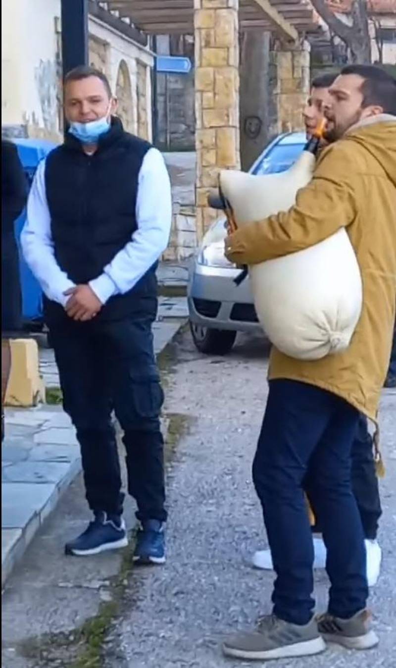 Πρωτοχρονιάτικα κάλαντα ακούστηκαν στο Δάσκιο (βίντεο)