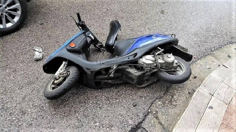 Σύγκρουση αυτοκινήτου με δίκυκλο στην Βέροια