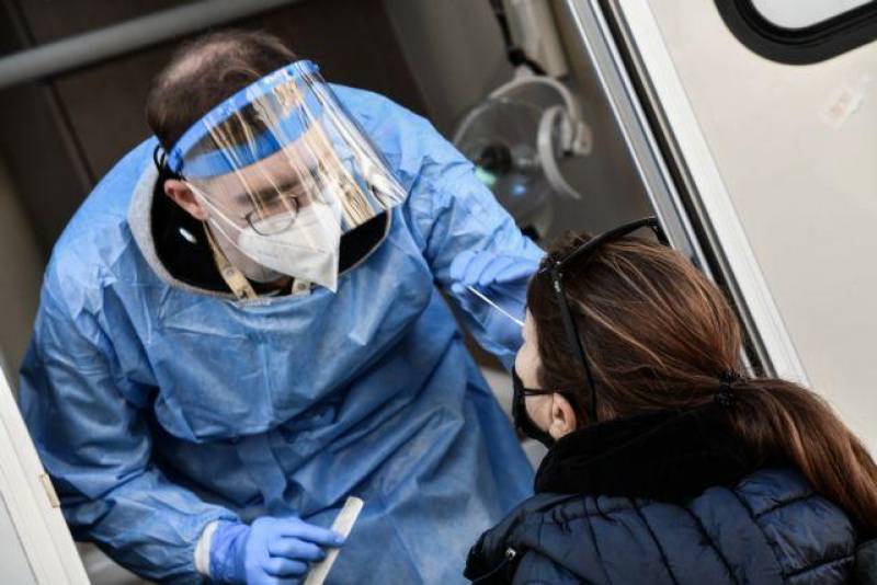 ΕΟΔΥ: 771 νέες εισαγωγές με covid-19, 29 θάνατοι σε μια εβδομάδα