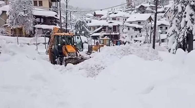 Σε αυξημένη επιφυλακή οι υπηρεσίες της Περιφέρειας για την αντιμετώπιση των έντονων καιρικών φαινομένων