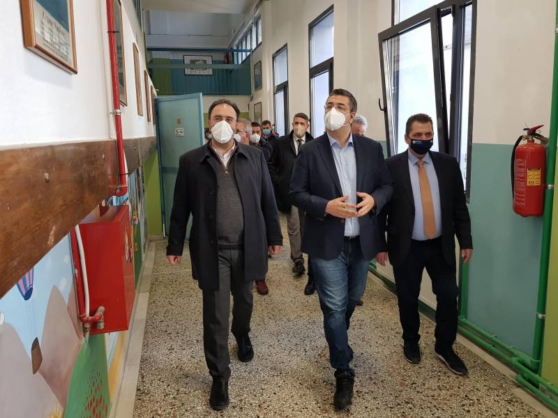 Το έργο Ενεργειακής Αναβάθμισης 6ου & 13ου Δημοτικού Σχολείου από τον Δήμο Βέροιας στο επίκεντρο της επίσκεψης του Περιφερειάρχη