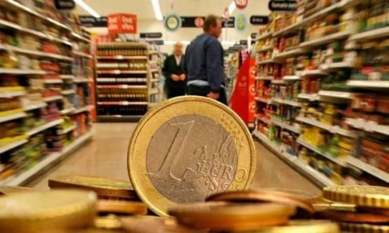 Ακρίβεια και φτώχεια εξαθλιώνουν τα ελληνικά νοικοκυριά