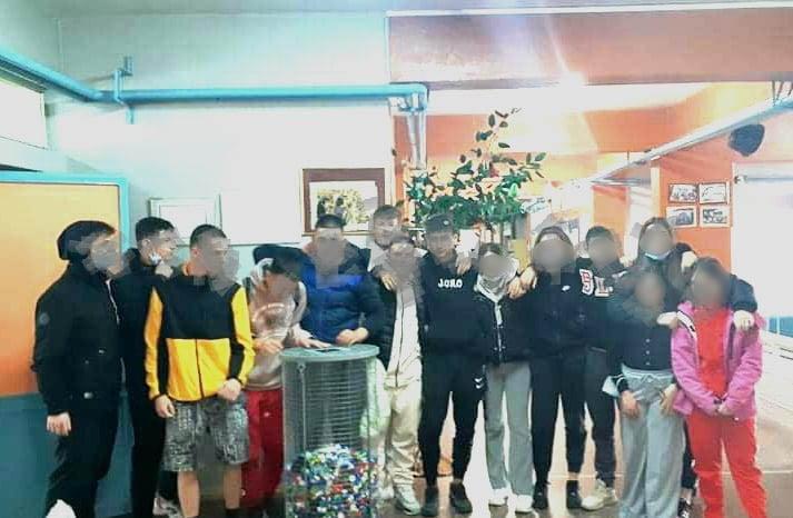 Δωρεά κάδου περισυλλογής για πλαστικά καπάκια στο 2ο Γυμνάσιο Βέροιας