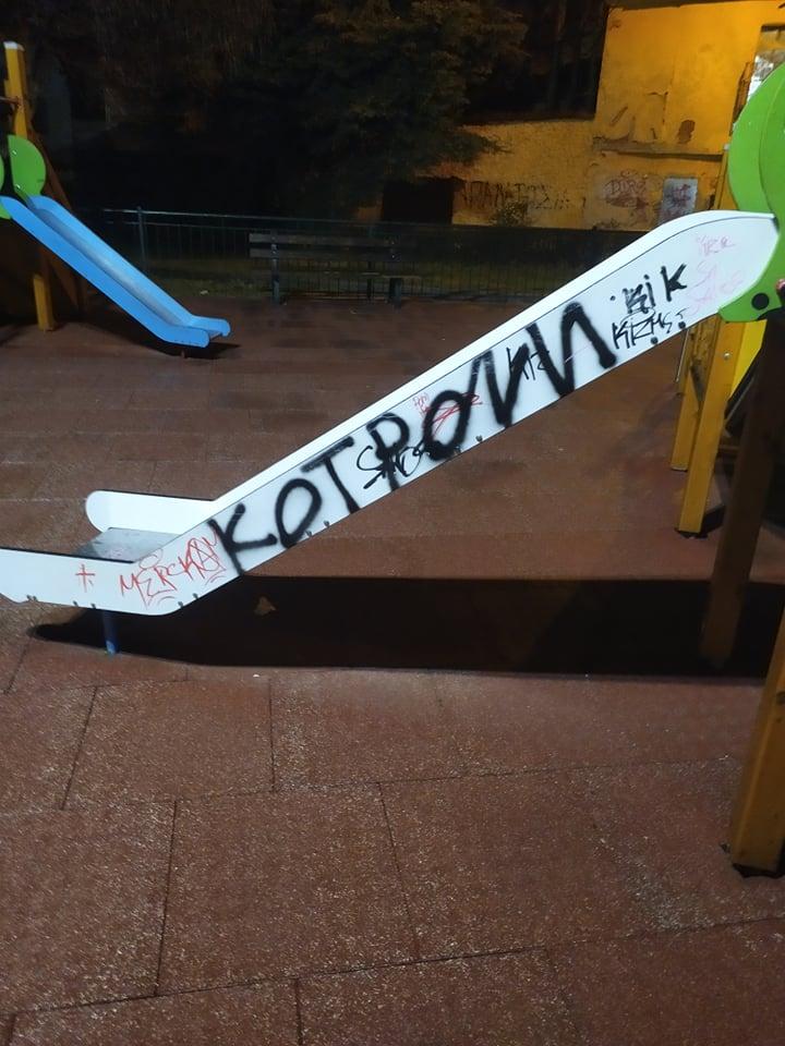 Βανδαλισμός παιδικής χαράς στην Βέροια (φωτογραφίες)