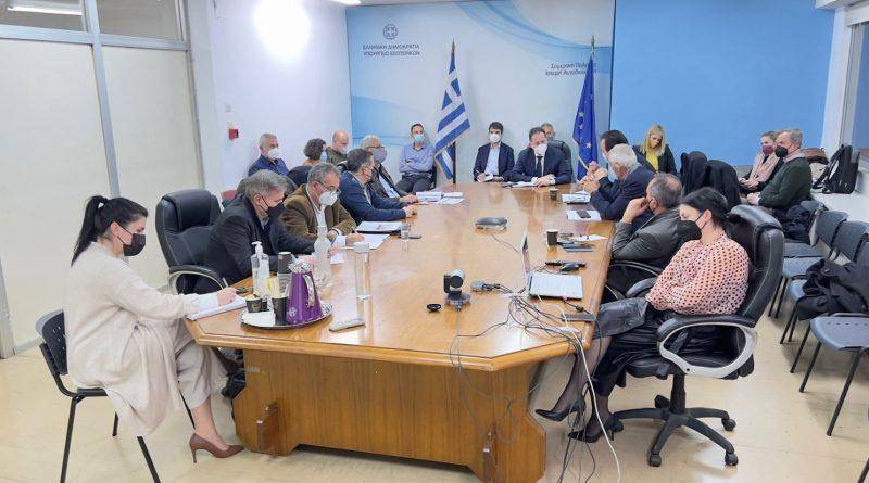 Πέτσας: “Νέο πλέγμα μέτρων για την ενίσχυση των Δήμων”