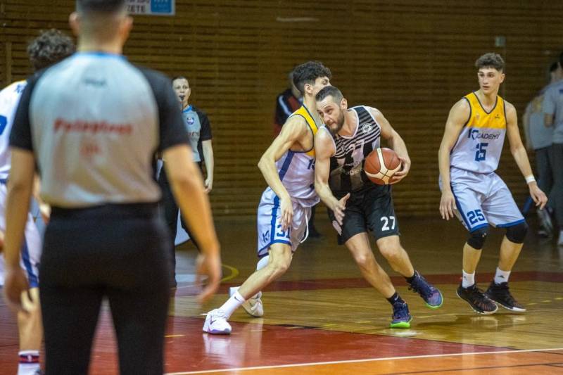 Έπεσε η φετινή αυλαία και για τους Αετούς