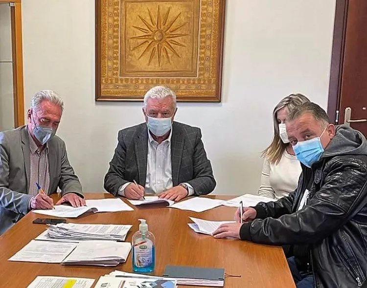 Υπογράφηκε η σύμβαση για το έργο “Κατασκευή εγκατάστασης επεξεργασίας και διάθεσης Λυμάτων οικισμού Μελίκης