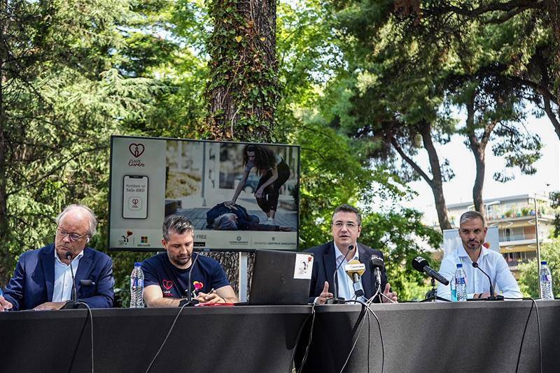 Περιφέρεια: Διαθέσιμη δωρεάν για όλους τους πολίτες η εφαρμογή κινητών τηλεφώνων iSAVElives που σώζει ζωές