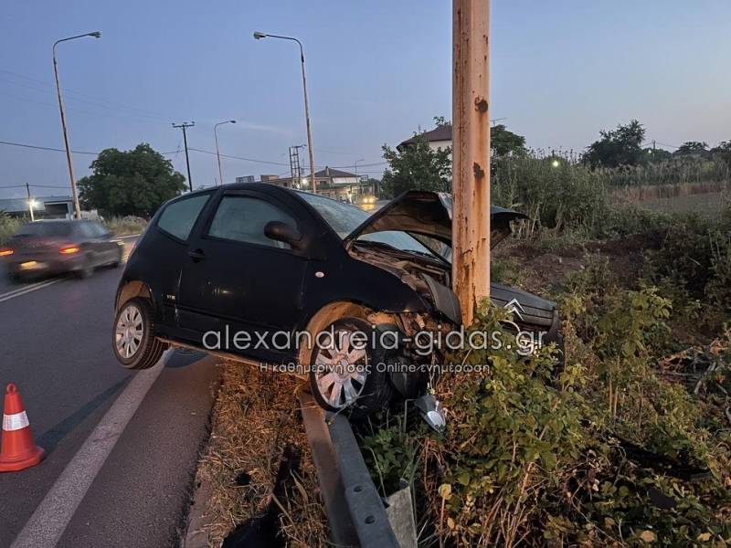 Έχασε τον έλεγχο και έπεσε πάνω σε κολόνα