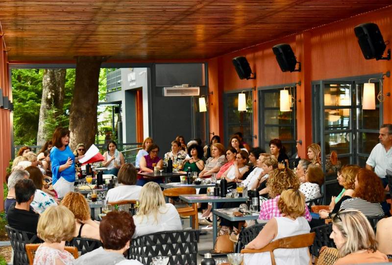 Ομιλία με θέμα “Η γυναικεία ταυτότητα στις μέρες μας” στην Βέροια