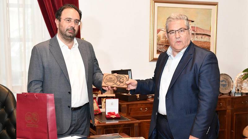 Επίσκεψη Κουτσούμπα στον δήμαρχο Βέροιας